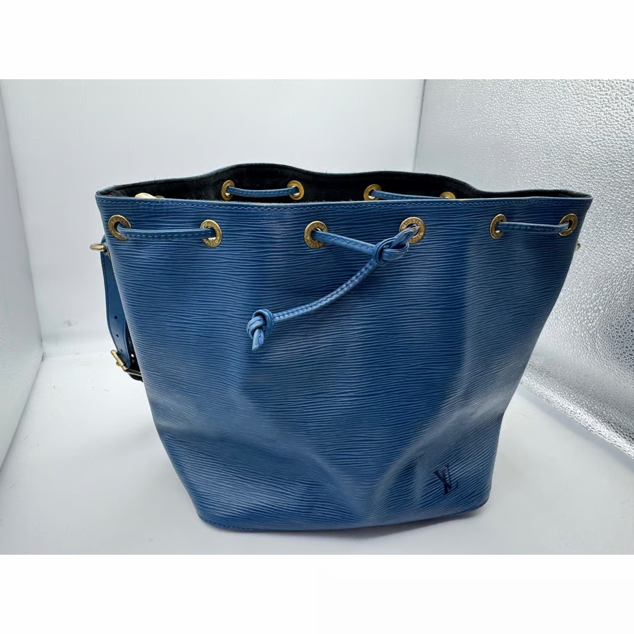 Louis Vuitton Noe Bucket Bag Toledo Blue Epi Leather Drawstring Shoulder AR0934