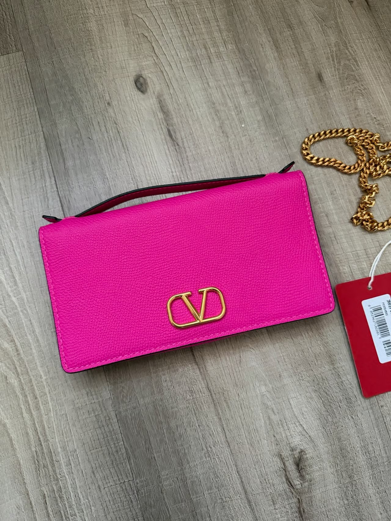 Valentine pink wallet on chain
