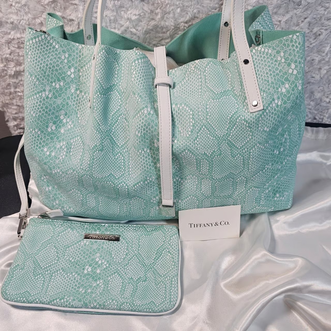 NWT Tiffany & Co. Large Reversible Tote & Pouch, Pebbled Leather, Tiffany Blue