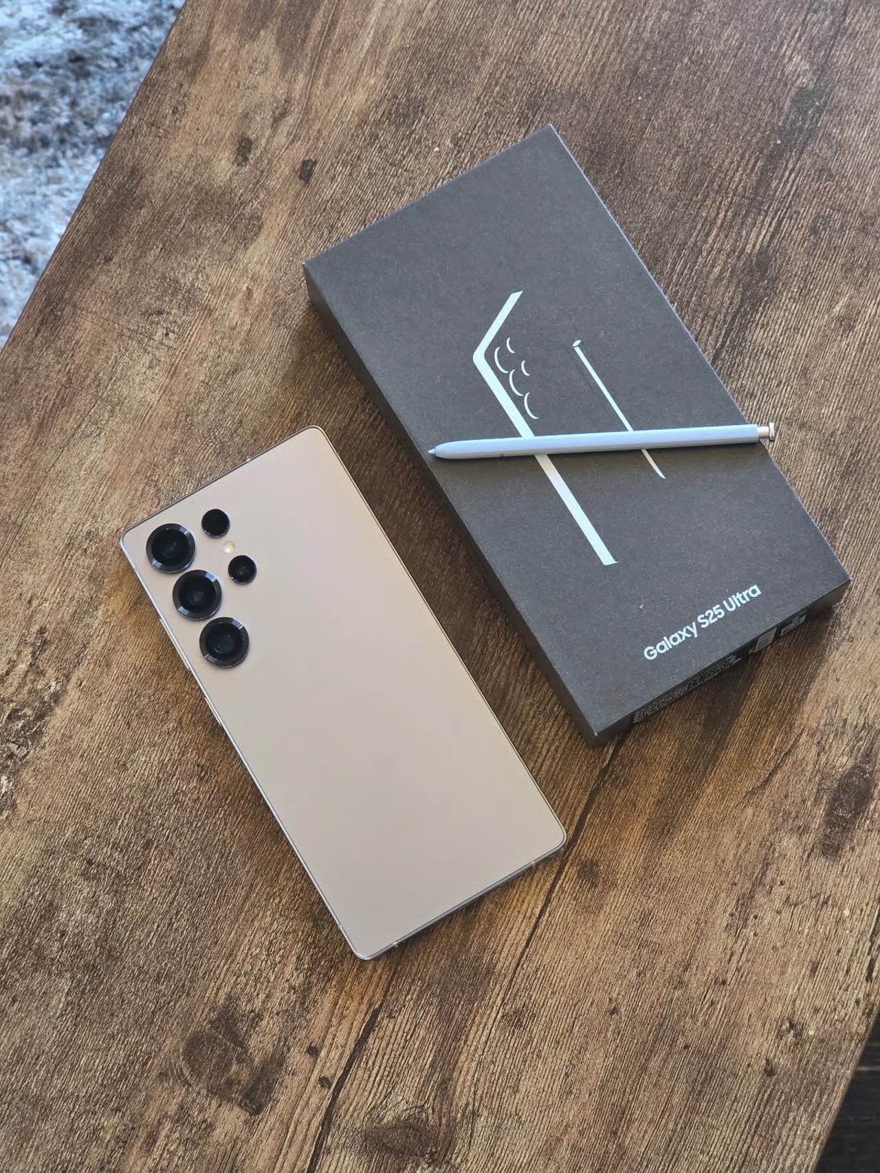 Samsung Galaxy S25 Ultra Factory Unlocked 512GB - Titanium Silverblue
