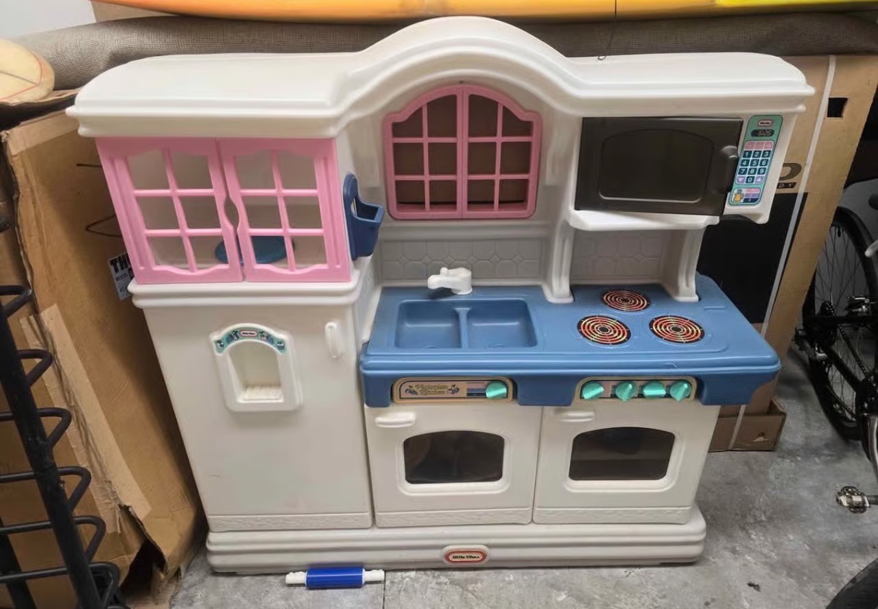 Little tikes country kitchen