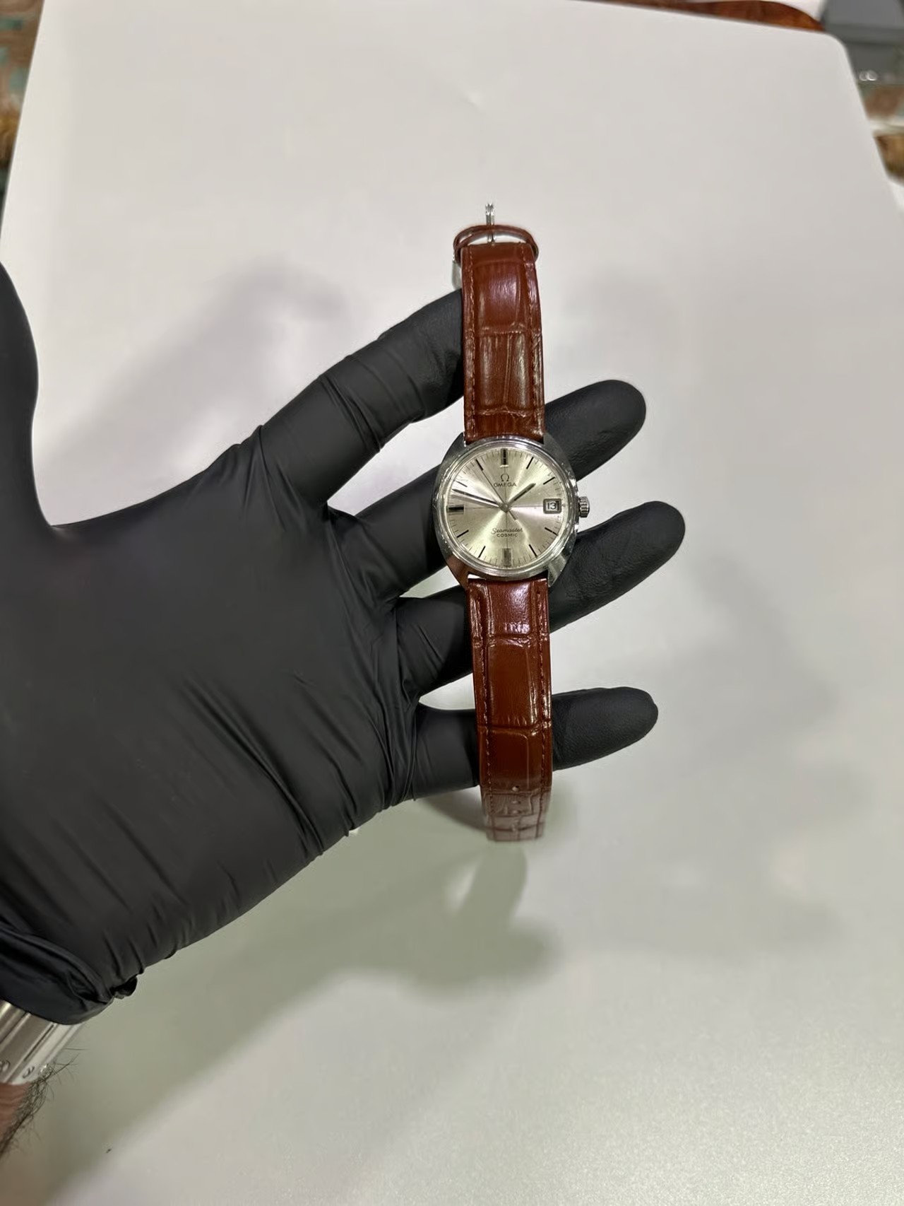 Omega Seamaster Cosmic 136.016 Mechanical Crosshair Dial Silver SS 33mm Watch