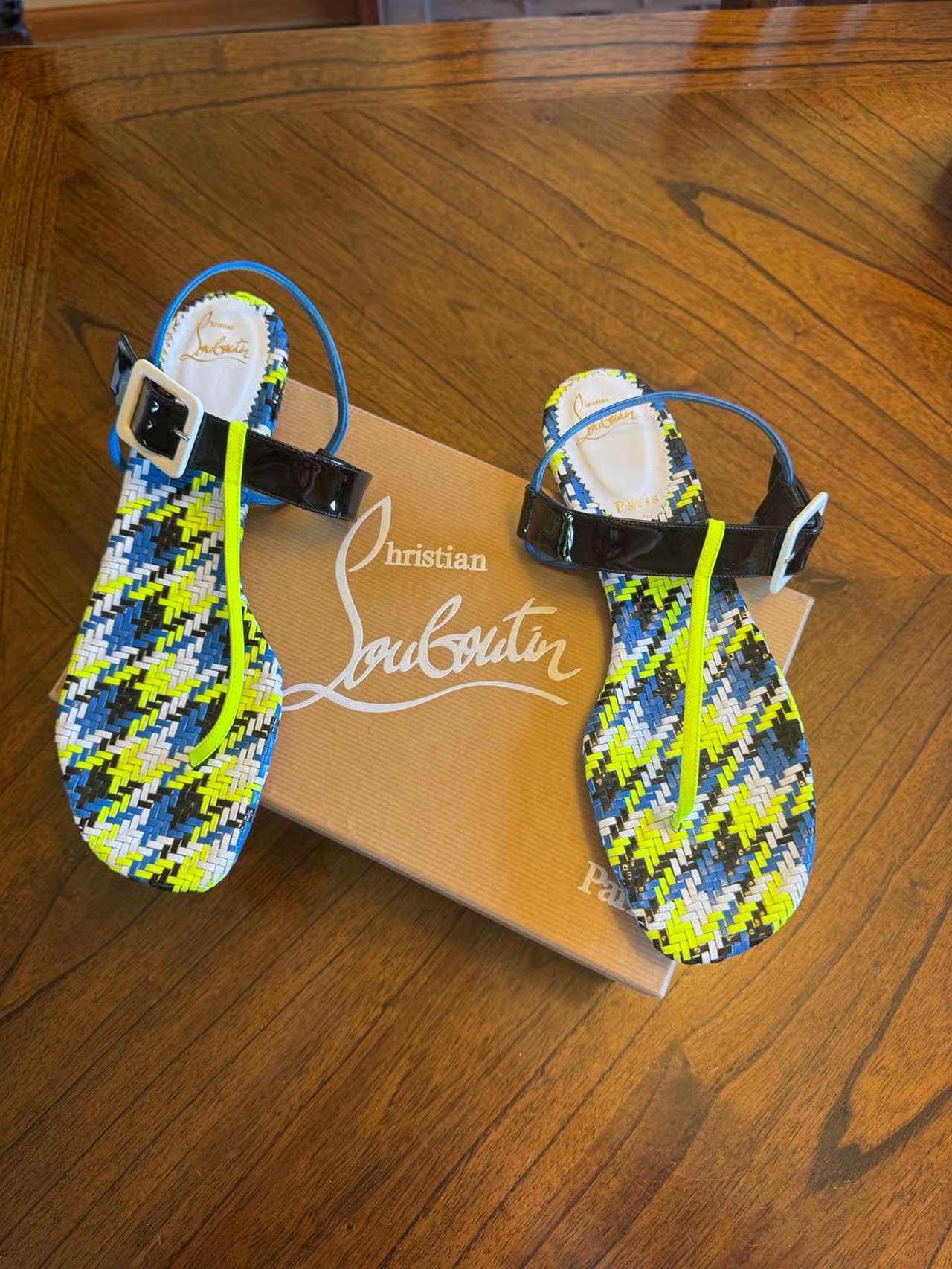 Authentic Christian Louboutin Muti neon Beltega Flat version Jaune